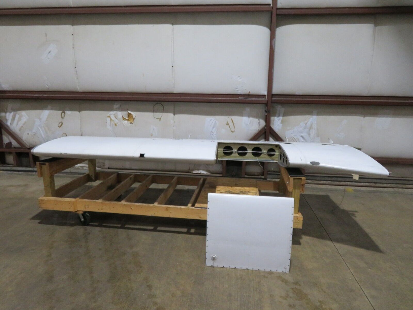 1968 Piper PA-28-140 Cherokee LH Wing P/N 66601-04 (0324-98)