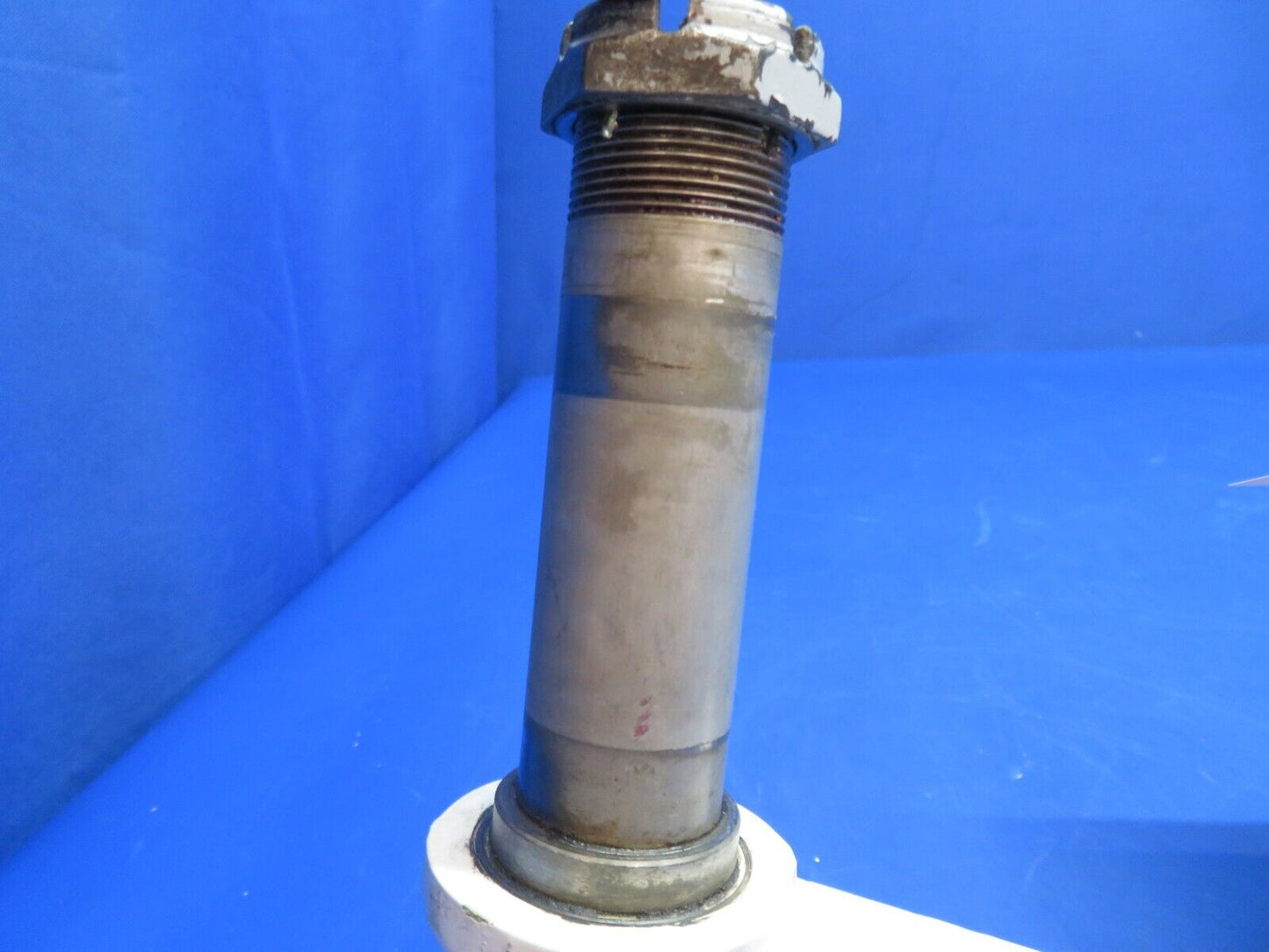Beech Baron 58P Nose Gear Piston & Axle P/N 96-820016-603 (0223-956)