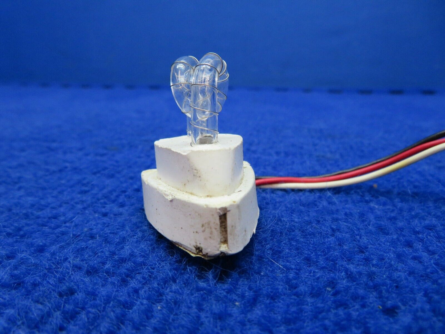 Whelen Strobe Light Assy w/ Clear Lens & Retainer P/N A427 (0722-709)