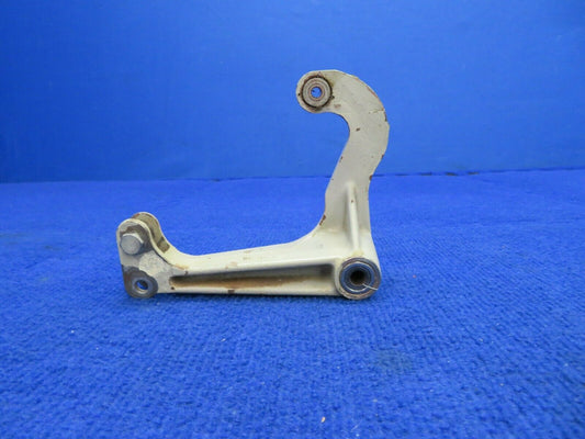 Cessna 310 Idler Bellcrank Assembly Main Gear LH P/N 0841106-1 (0422-430)