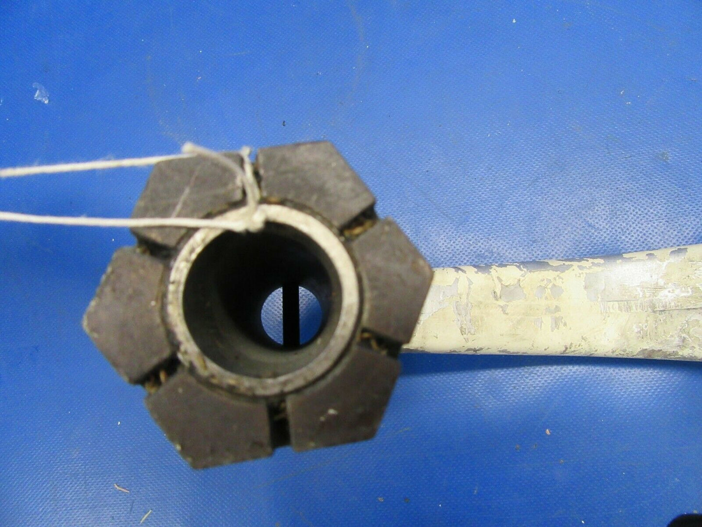 Piper PA44-180 Seminole Nose Gear & Strut Fork P/N 67004-014 (0519-443)