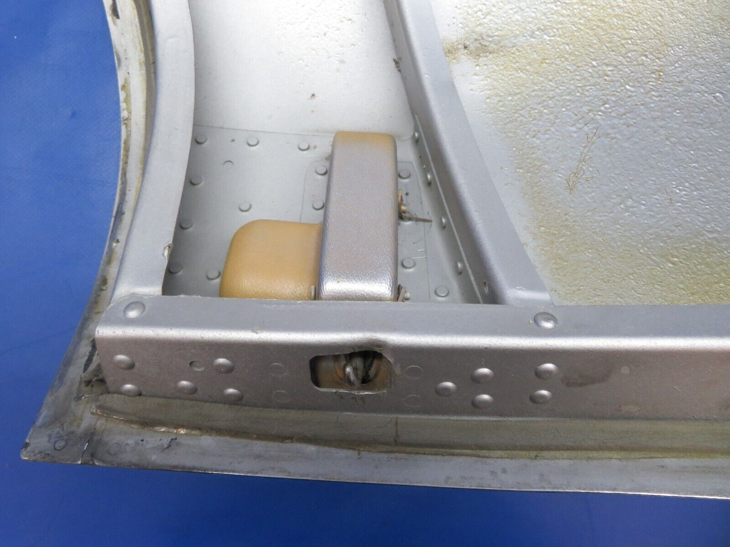 Beech 95-B55 Nose Baggage Compartment Door w/ Key  P/N 002-410055-3 (0523-1022)