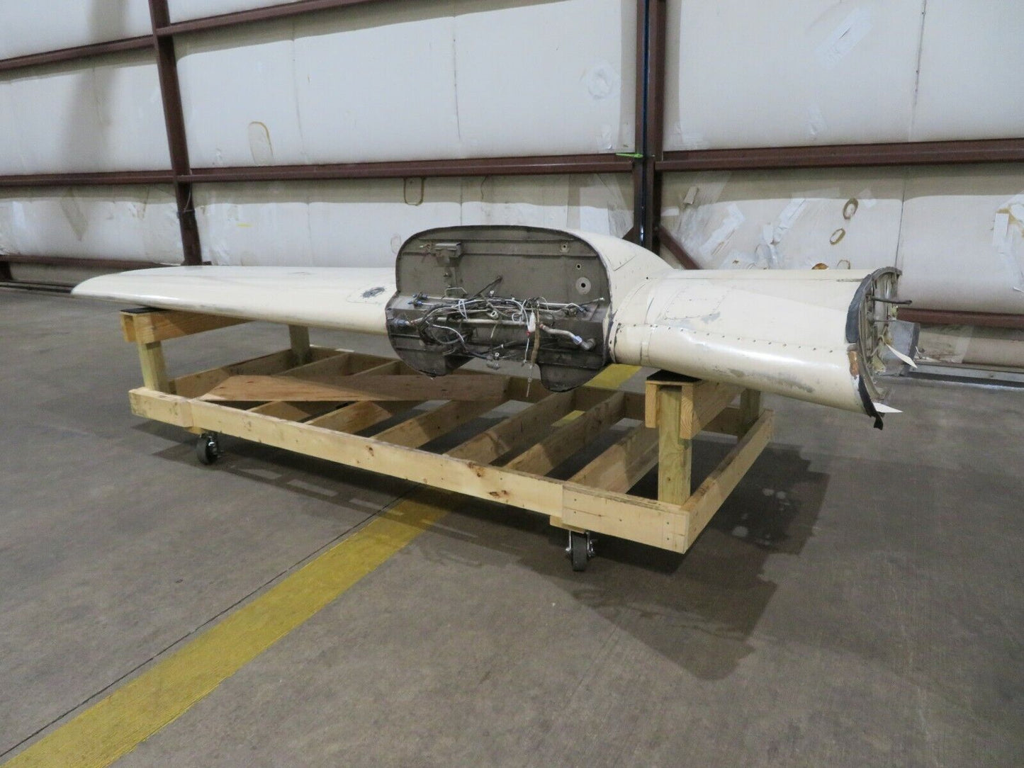 1969 Beech Baron 95-B55 RH Wing P/N 96-110005-610 (0521-101)