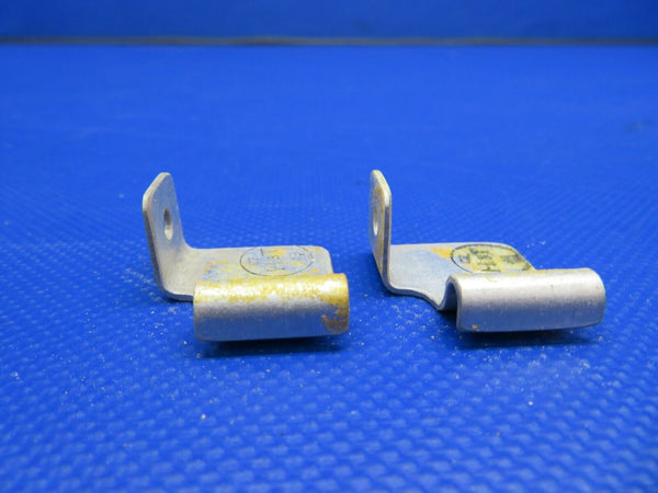 Cessna Clip 5219502-6 NOS LOT OF 2 (1120-91)