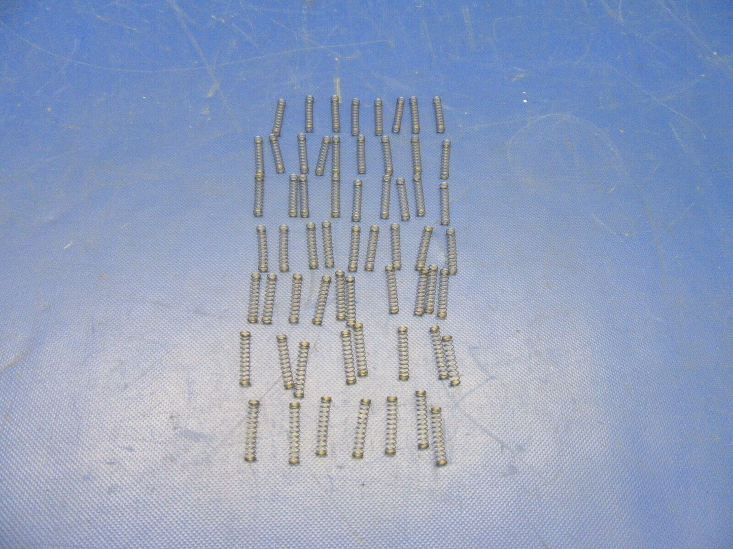 Delco Springs P/N 1977357 LOT OF 50 NOS (0921-537)
