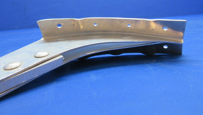 Cessna 172RG LH Nose Gear Door Hinge Bracket Assy P/N 2413077-1 NOS (0923-885)