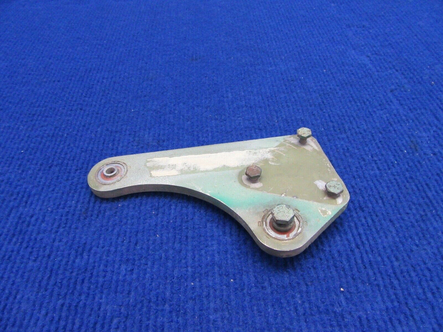 Cessna 310 Elevator Bellcrank P/N 0832000-33 (1221-366)