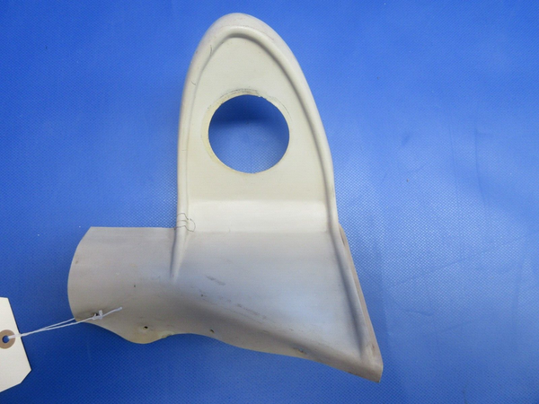 Cessna 172 Doorpost Upper Shield Assy RH P/N 0511311-2 (0224-1045)