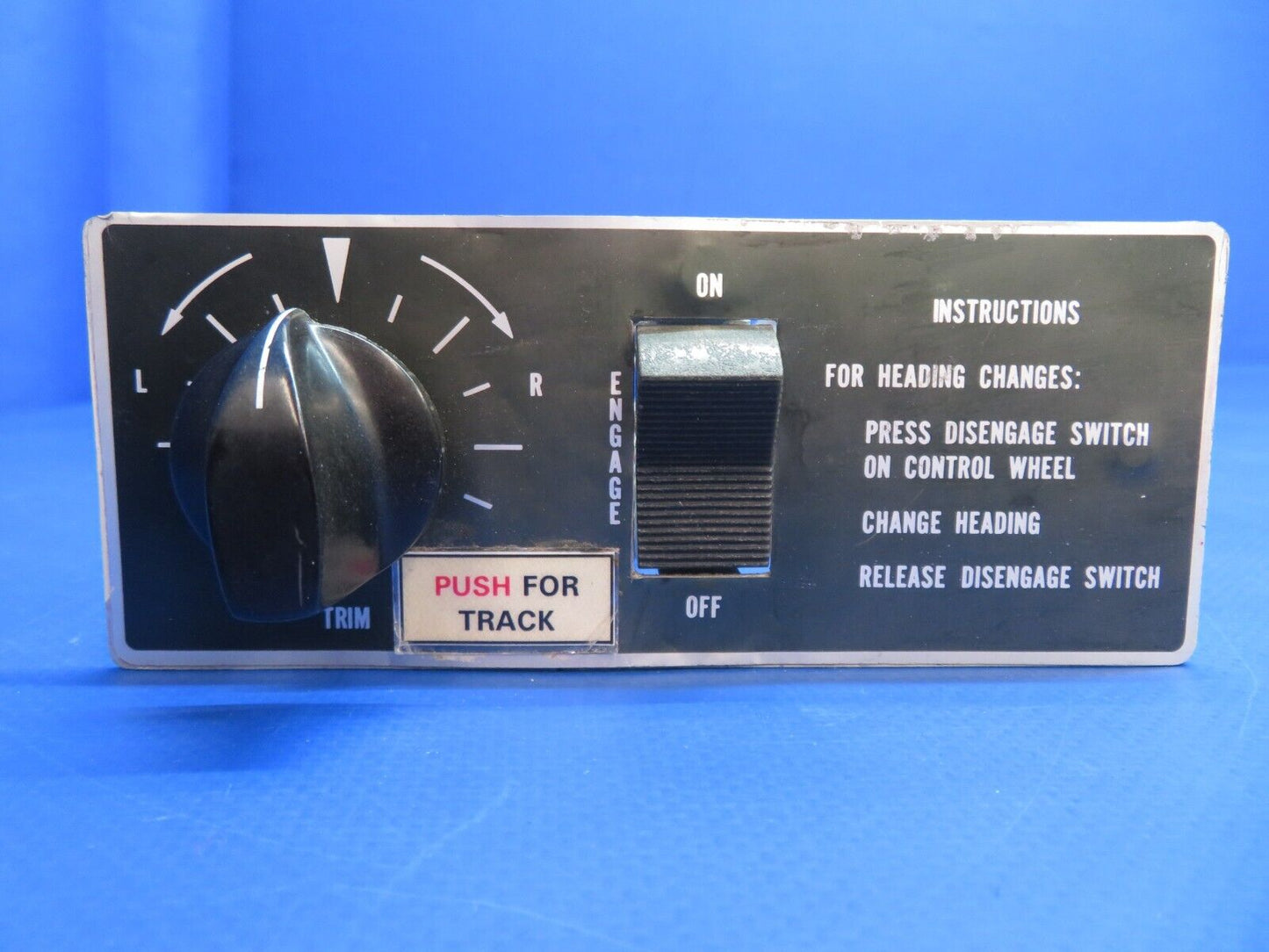 Piper PA-28-180 Cherokee AutoFlite Trim Control Panel P/N 487-901 (0233-709)