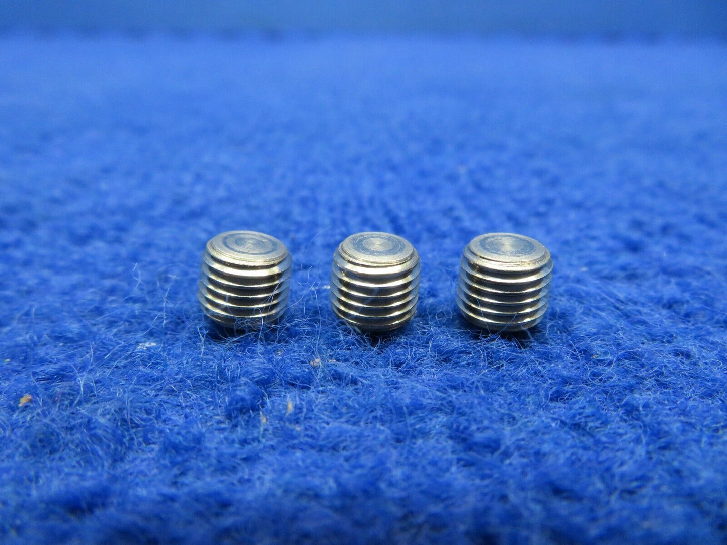 Beechcraft Plug P/N 190734 LOT OF 3 NOS (0722-733)