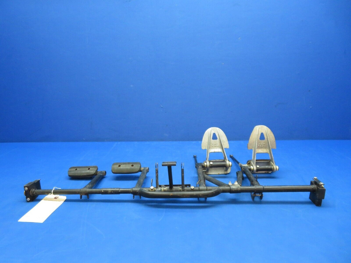 Piper PA-28R-180 Rudder Pedal Assy P/N 67180-03 LH Toe Brake (1123-423)
