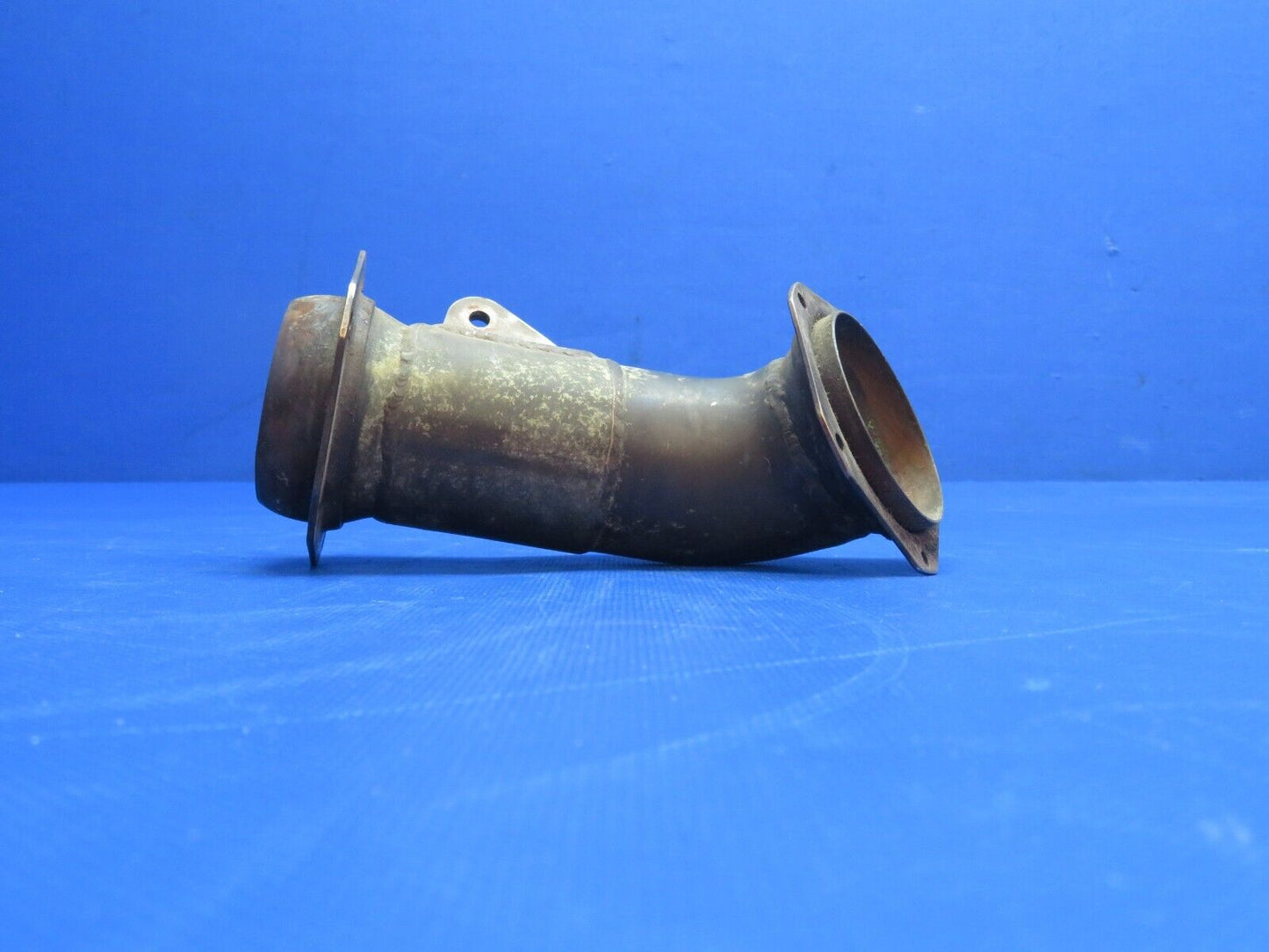 Cessna 421A / 421B Elbow LH Engine P/N 9910379-17 (0124-1093)