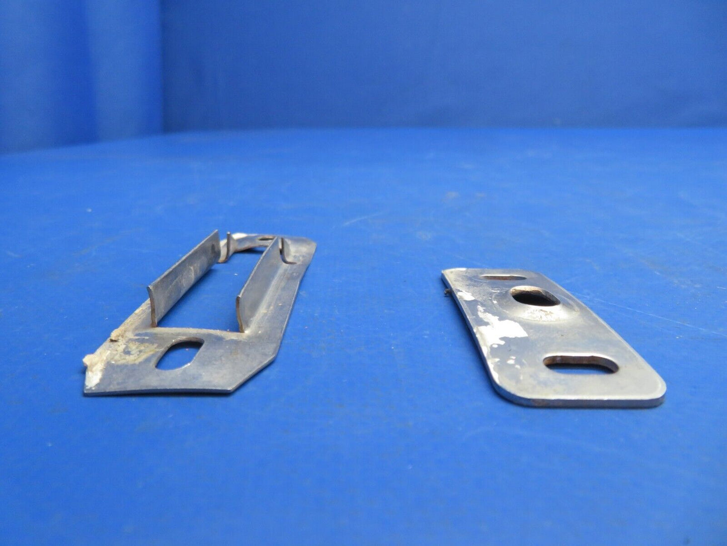 Piper PA-34 AFT Cabin Door Latch Plate & Strike Plate P/N 68353-00 (0323-556)
