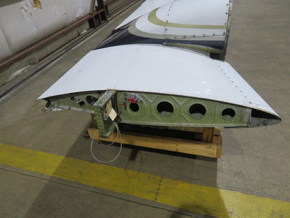 1980 Piper PA-34-200T Seneca II LH Wing P/N 37093-12L w/ De-ice (0224-95)