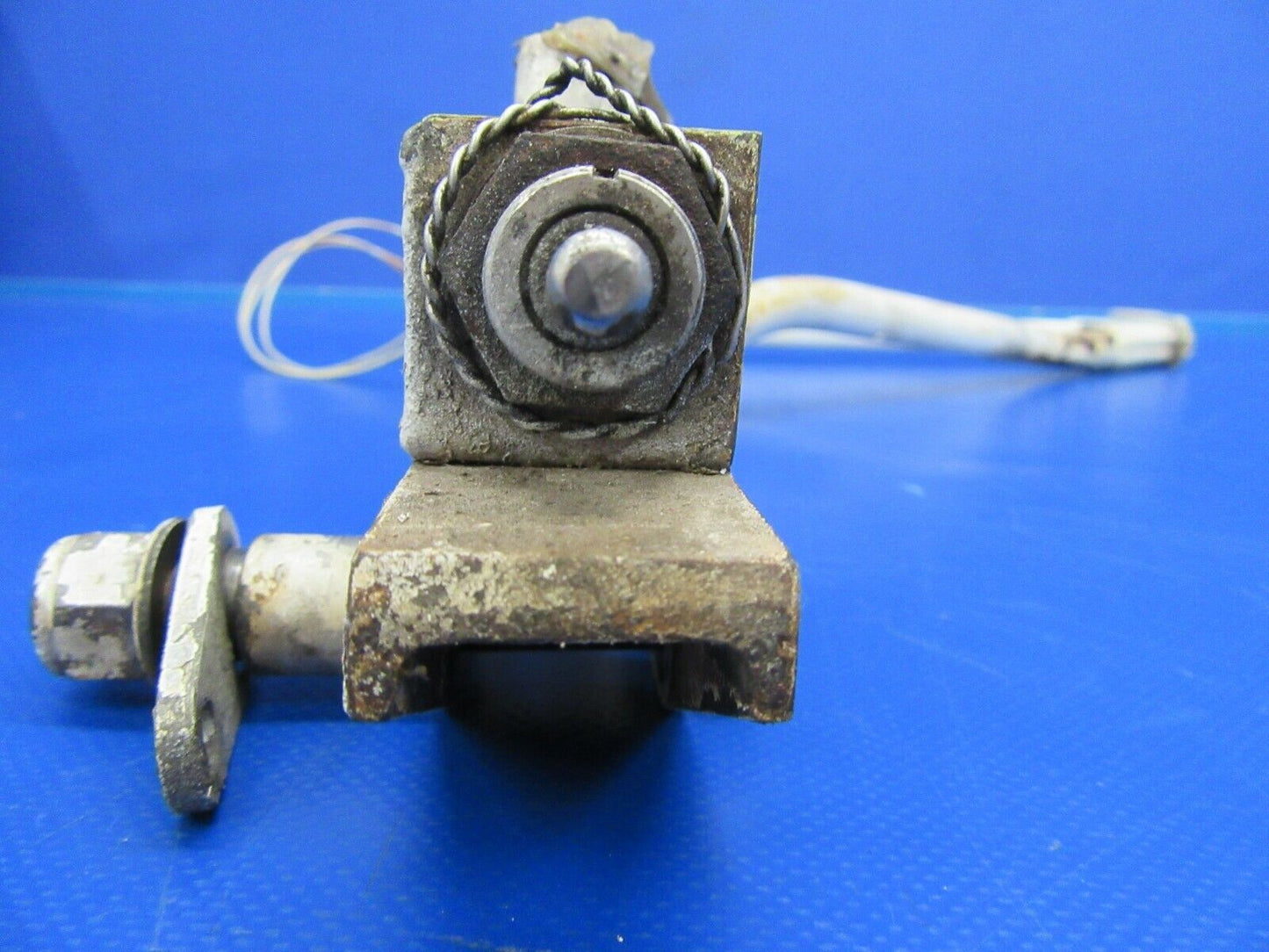 Beech B-24R Brace Main Gear Retract RH w/ Switch P/N 169-810027-2 (0719-257)