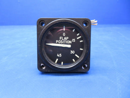 Early Cessna 310 / 310B GE Flap Position Indicator 28v P/N 8DJ48GCY (1023-284)
