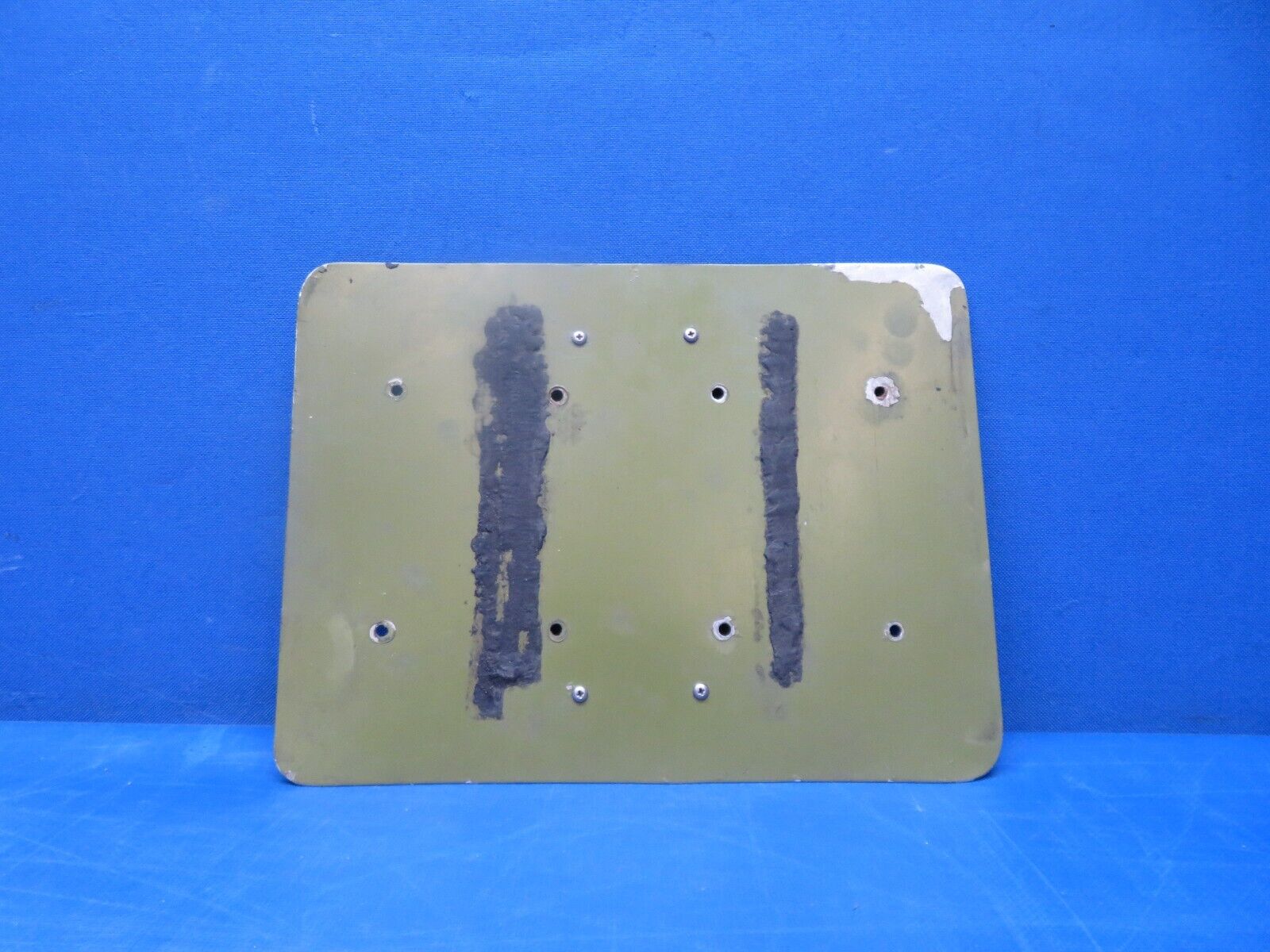 Early Cessna 310 / 310B Battery Box Cove / Lid Assy P/N 0822011-1 (1223-136)