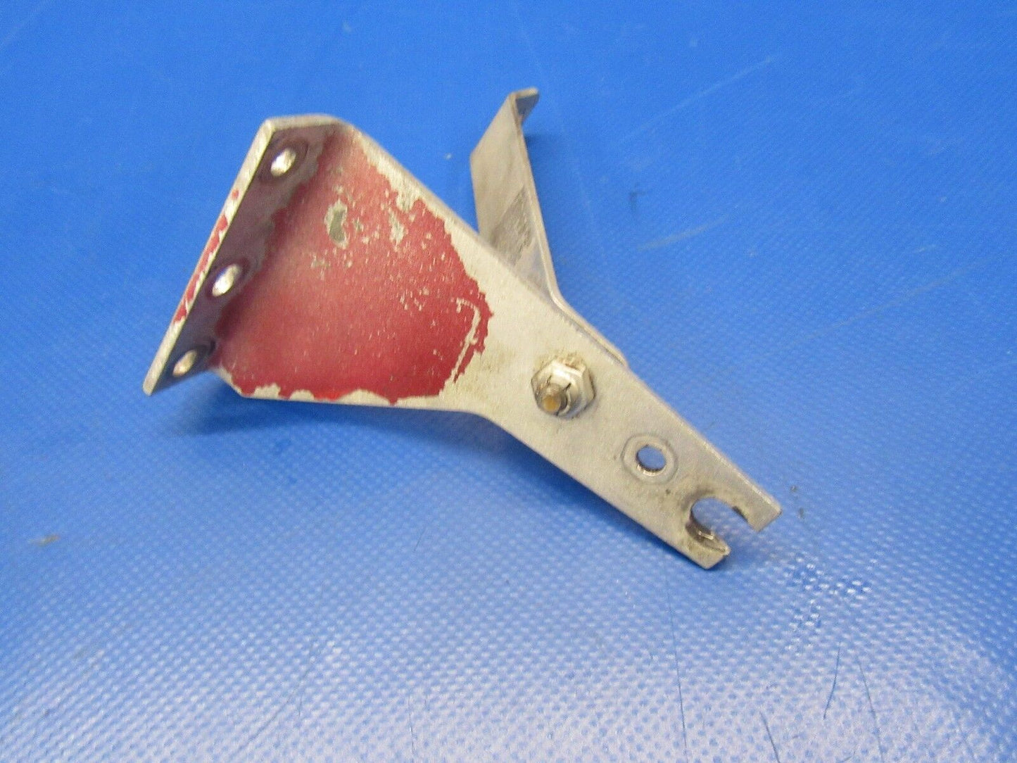 Cessna R182 Bracket Cowl Flap Control LH P/N 2213069-1 & 2213070-1 (0817-52)