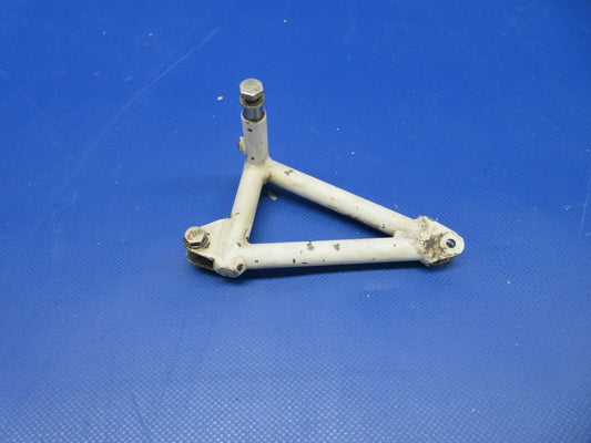 Mooney M20 / M20F LH Gear Retracting Bellcrank Assy P/N 560202-001 (0224-723)