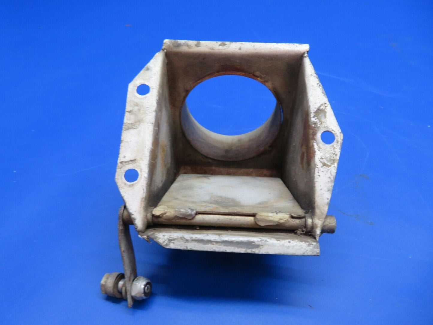 Bellanca 17-30 Viking Fresh Air Valve Firewall P/N 196519 (0922-688)