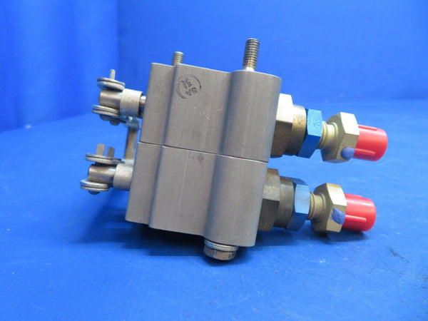 Piper Aerostar 602P Scott 4500 Parking Brake Valve P/N 980080-501 (0123-696)