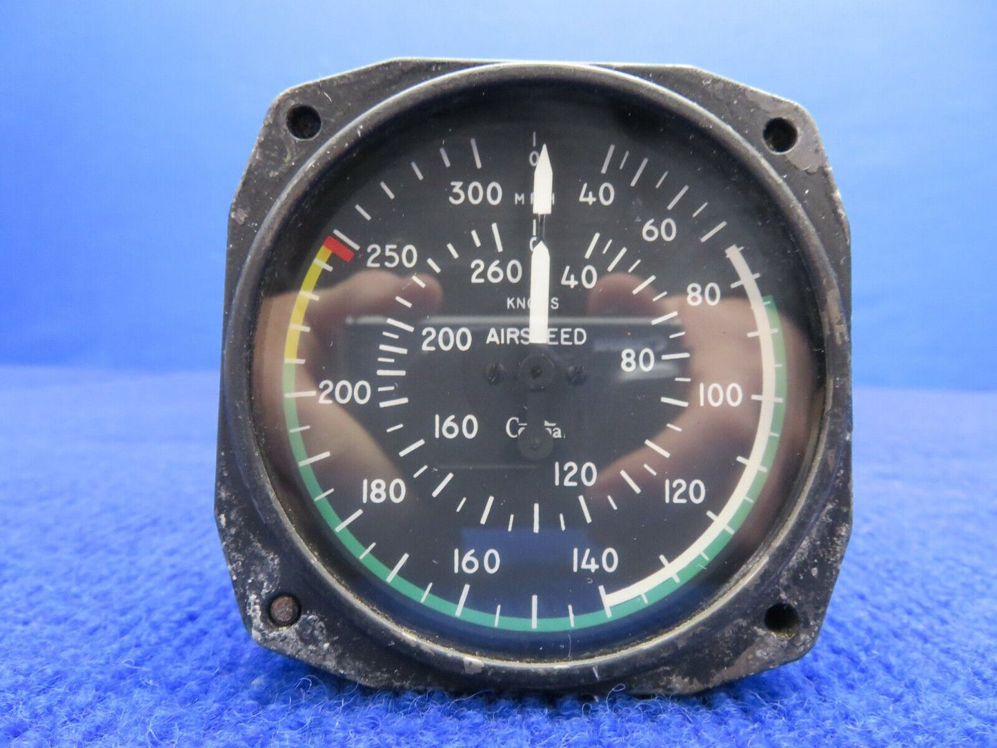 1956 Cessna 310 Airspeed Indicator P/N CM2640L1, 403-L1 (0222-317)