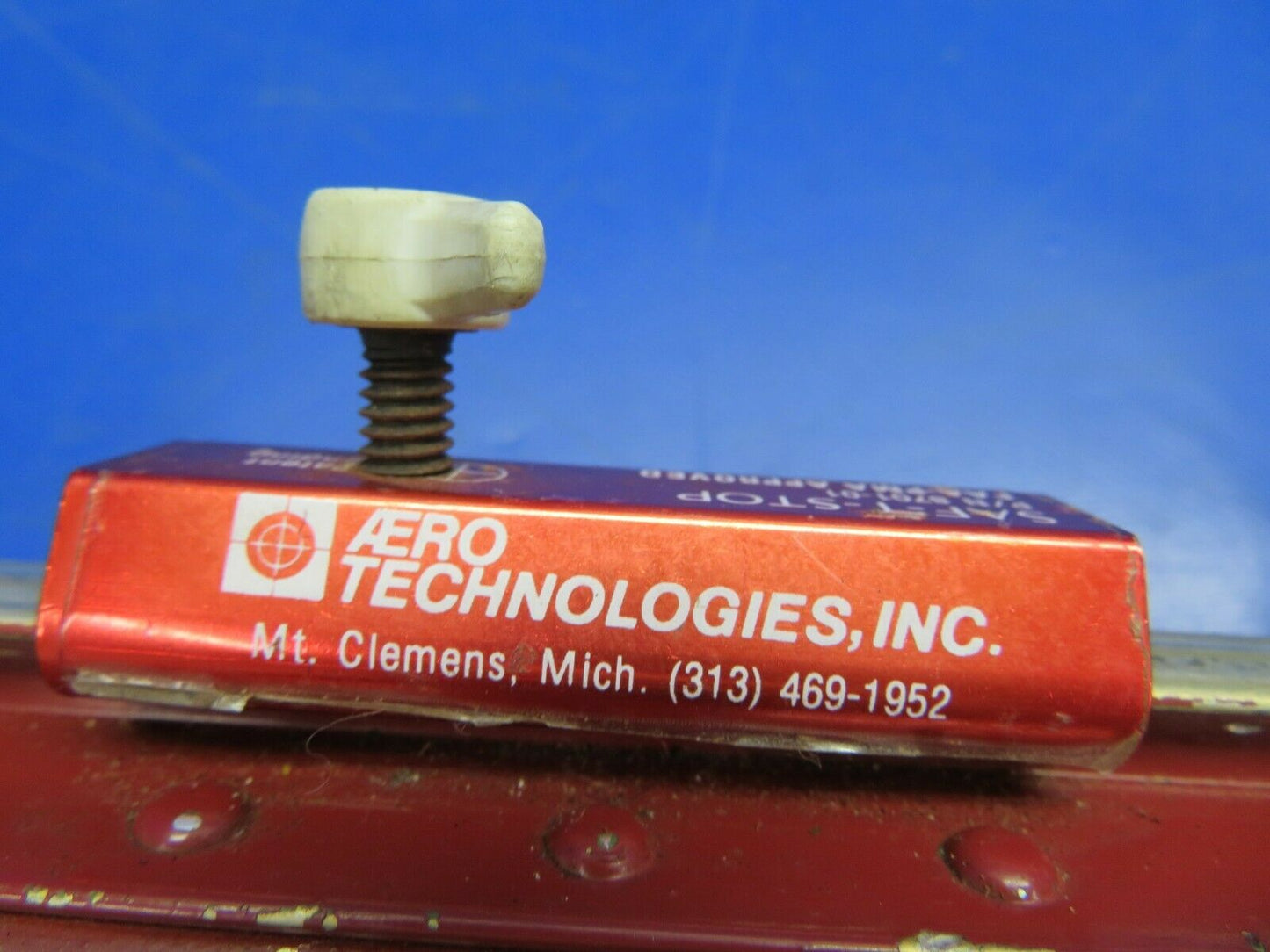 Cessna 310P Track Seat LH INBD P/N 0812987-8 (0620-727)