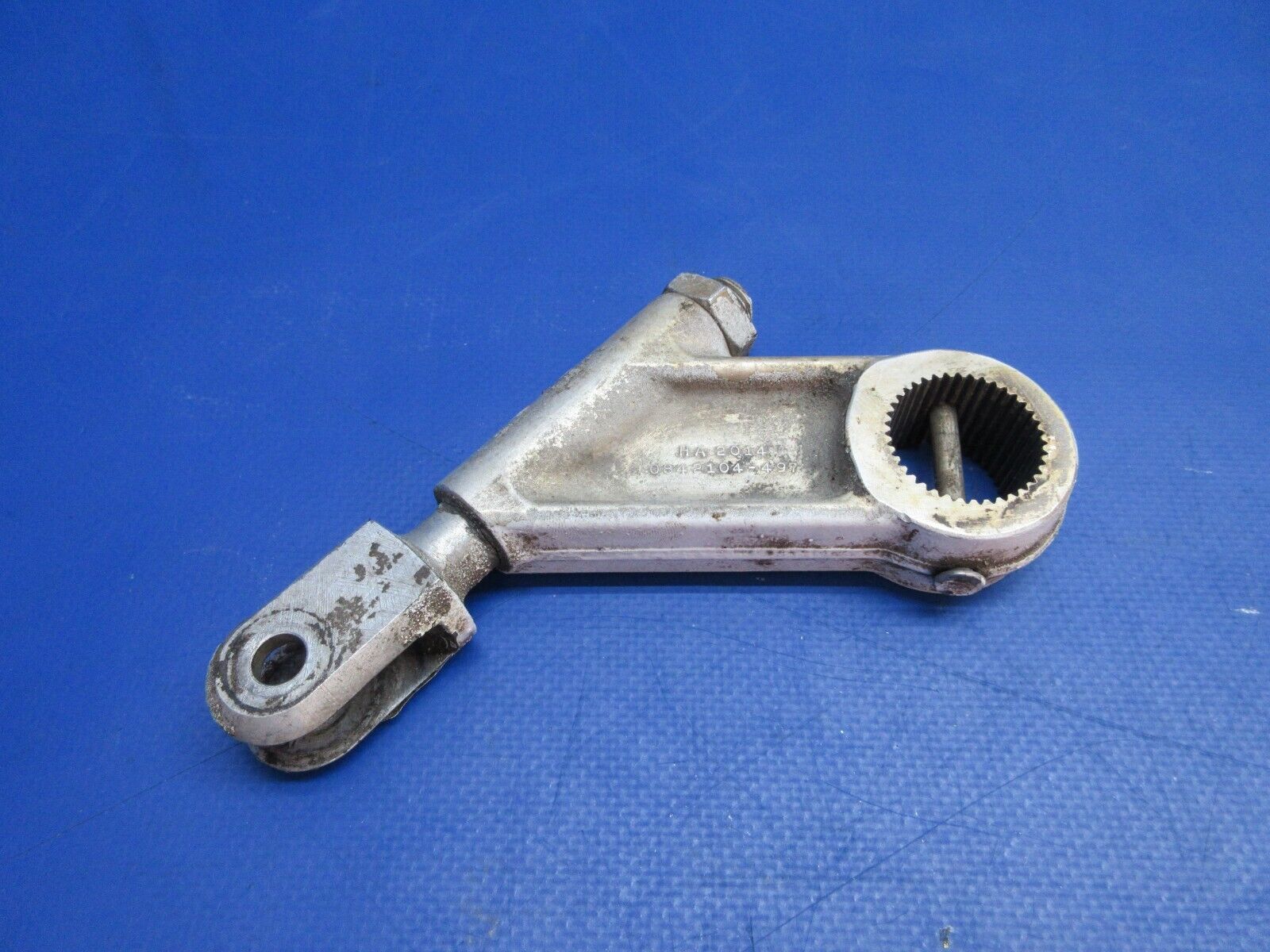 Cessna 401 Adjusting Bellcrank Nose Gear P/N 0842104-2 (0523-423)