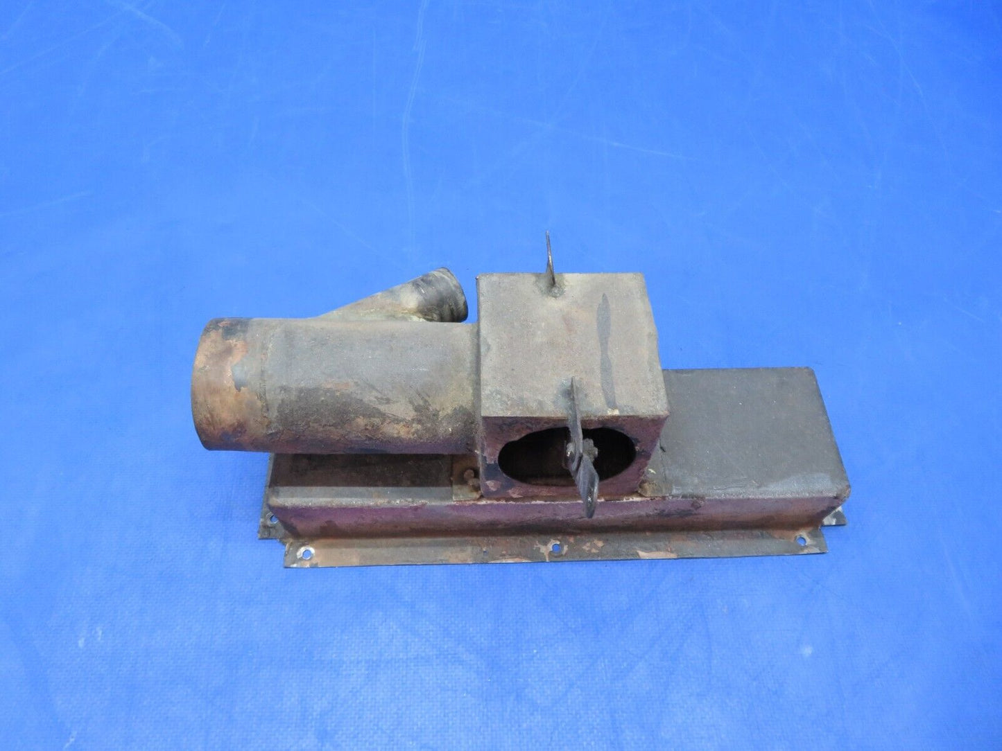 Piper PA-28-180 Cabin Heat Box Assy P/N 65545-00 (0723-716)