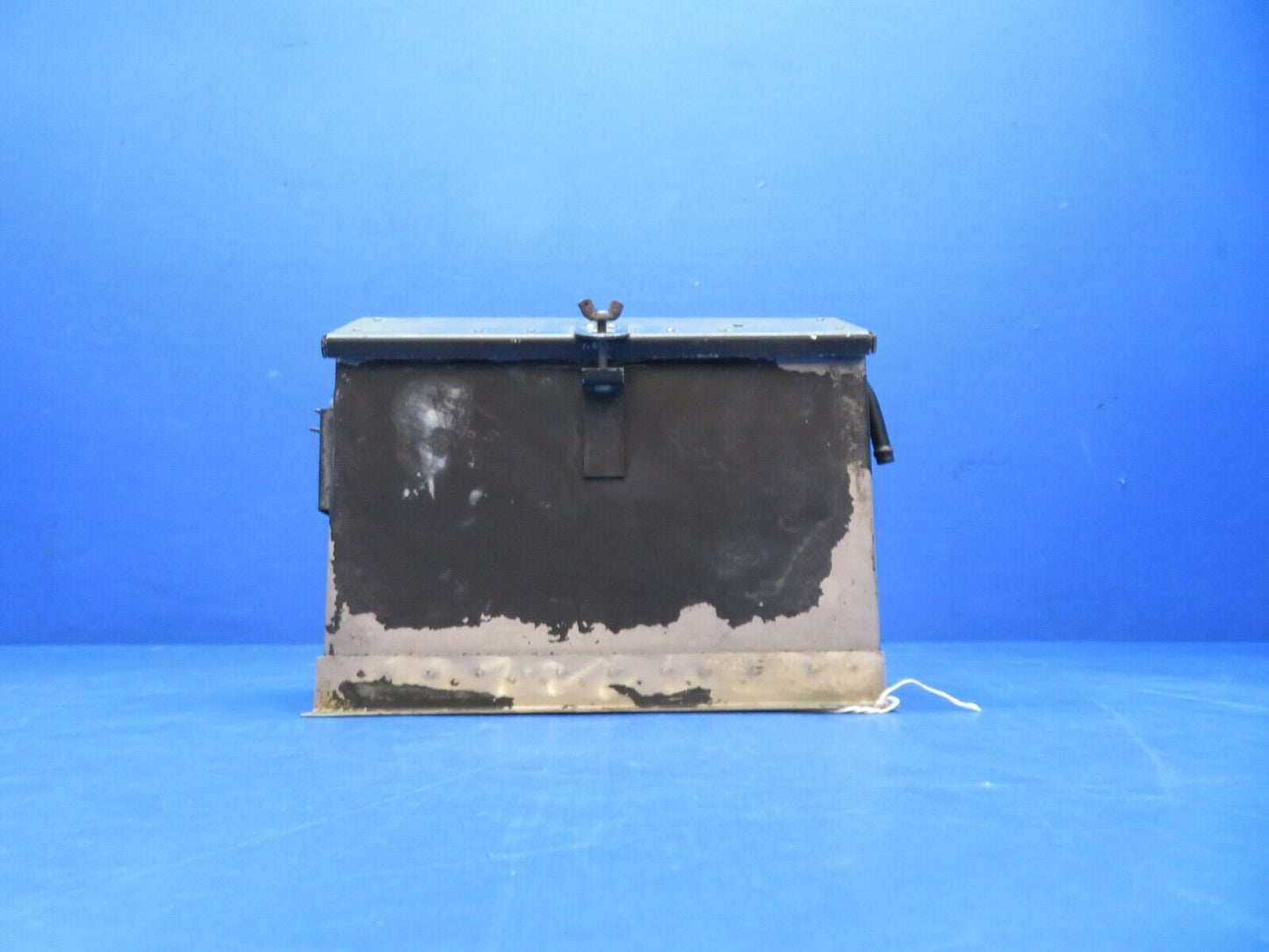 Piper PA-28-140 Battery Box Assy w/ Lid P/N 63888-00 (1123-161)