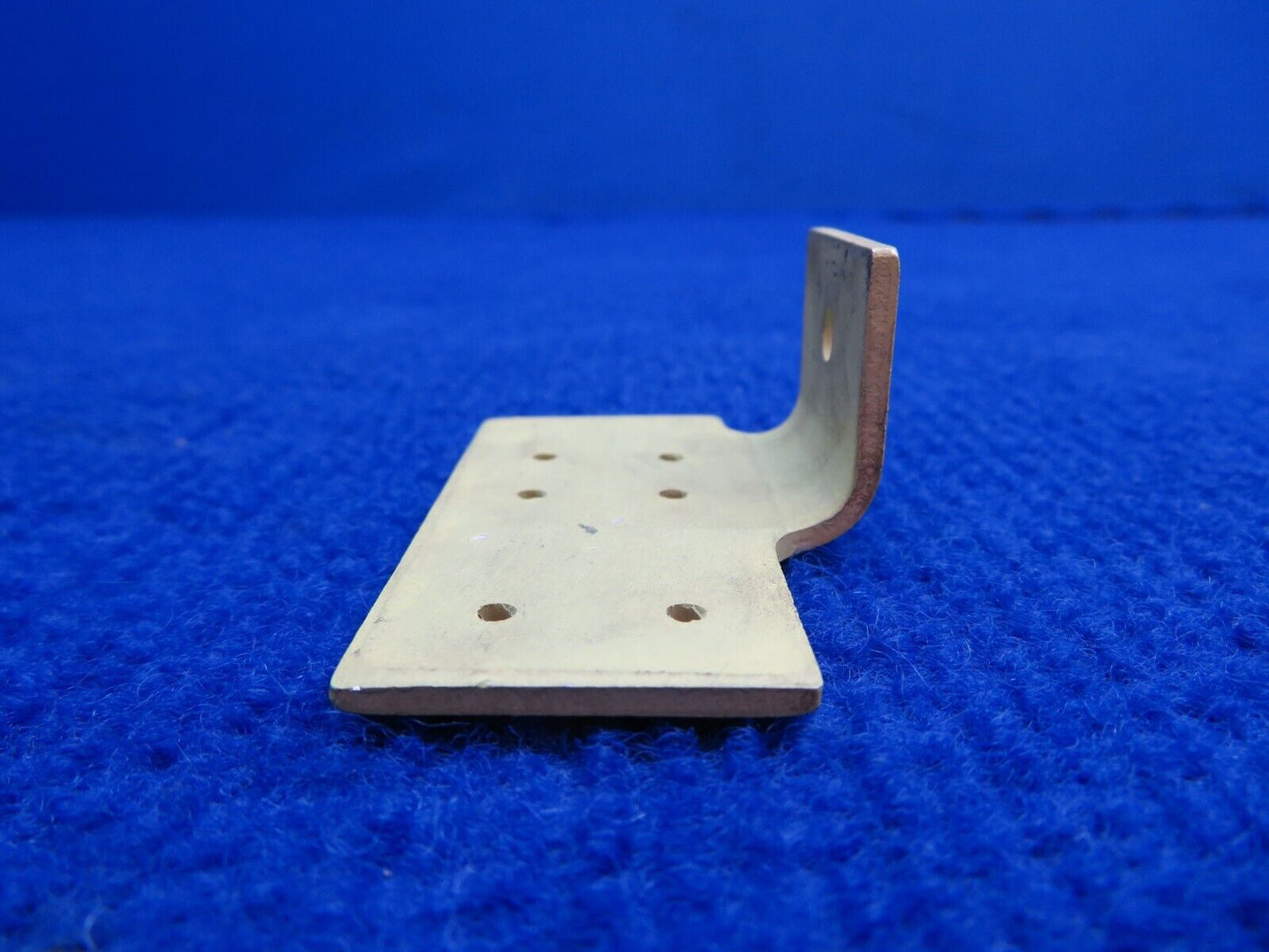 Beechcraft Angle P/N 50-980002-583 NOS (0622-696)