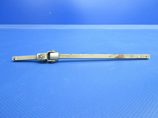 Cessna 172 Fuel Selector valve Shaft Assy P/N 0511157-14 (0224-1117)