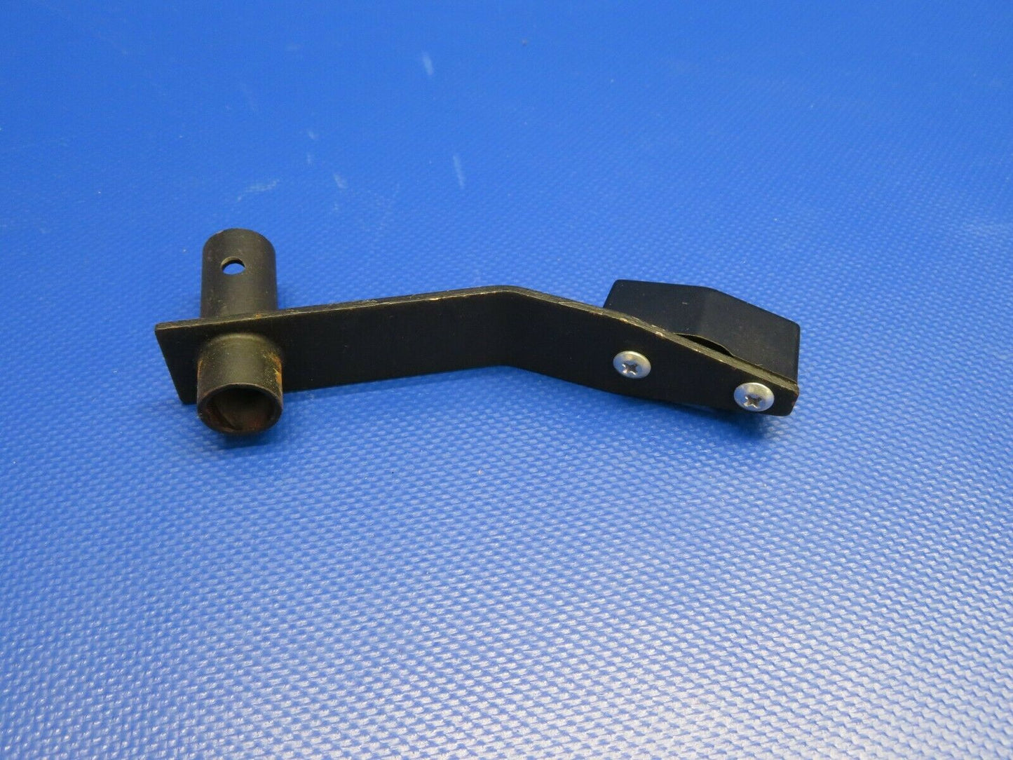 Piper Fuel Selector Lever P/N 69088-005, 69088-05 NOS (1120-344)