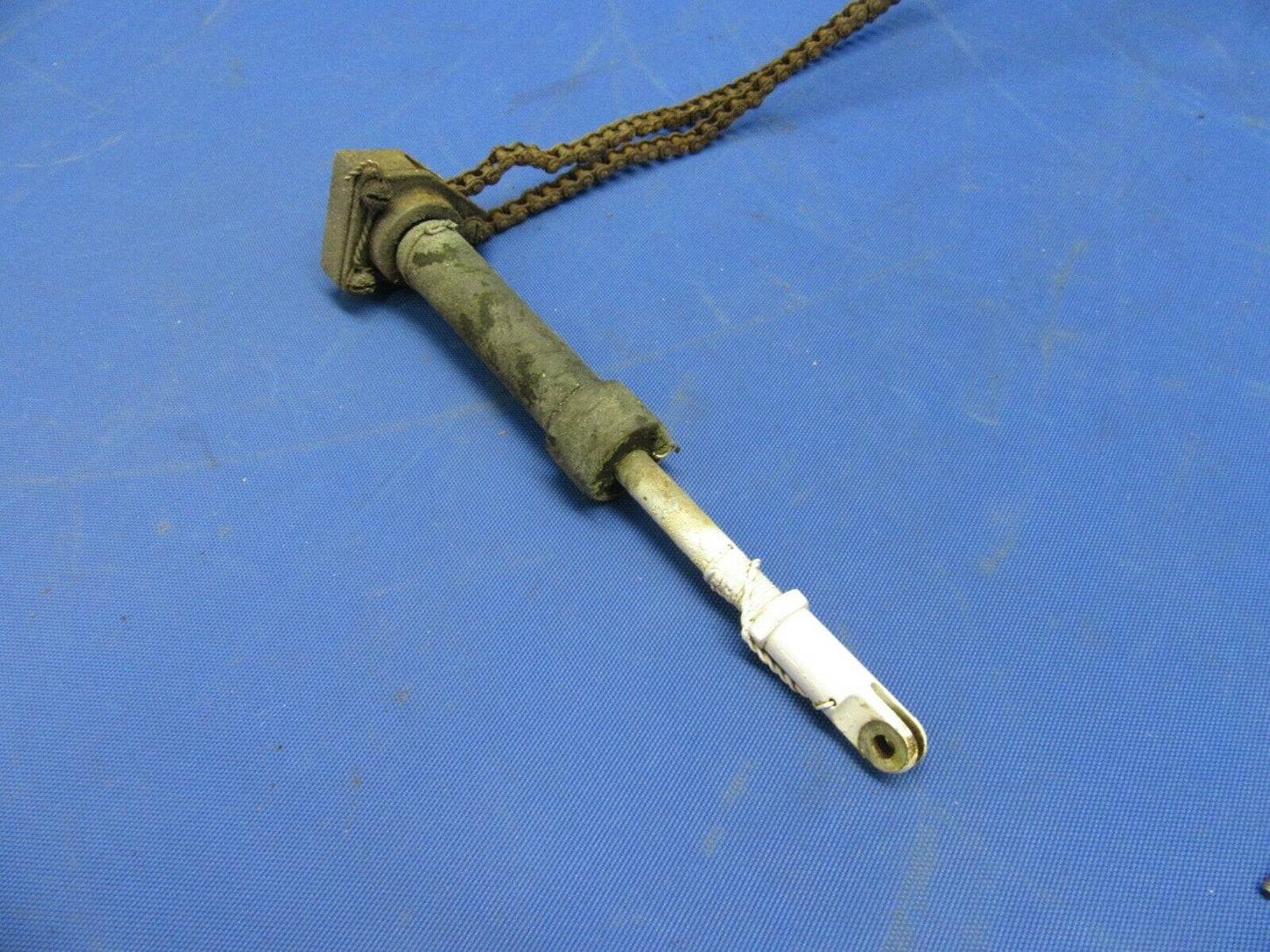 Beech Baron 95-B55 Trim Tab Actuator w/ Chain P/N 96-526000-601 (0920-353)