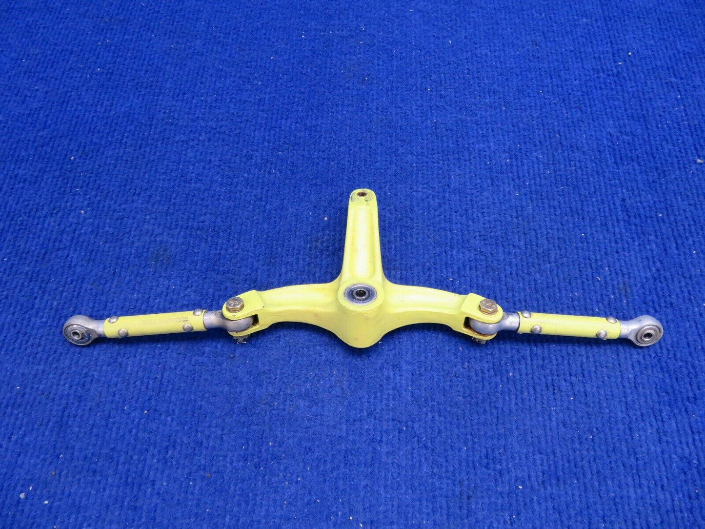 Beech 58 Baron Rudder Bellcrank Assy RH w Push Rods P/N 35-524138-2 (0322-562)
