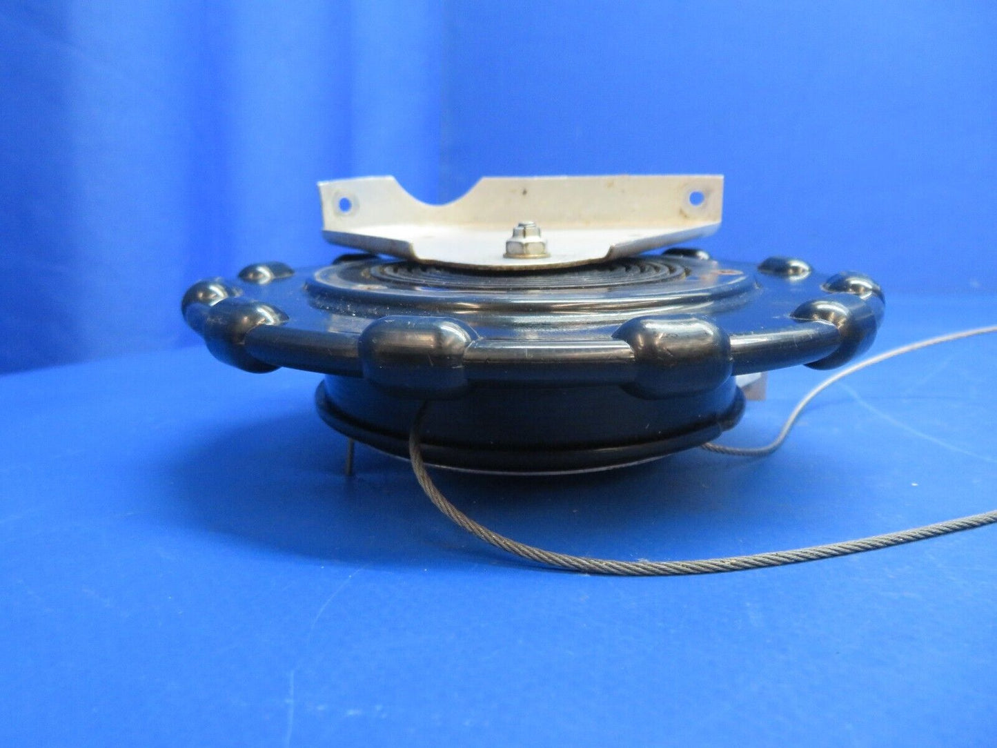 Piper PA-28R-201T Stabilator Trim Tab Wheel w/ Brackets P/N 68414-03 (1122-700)
