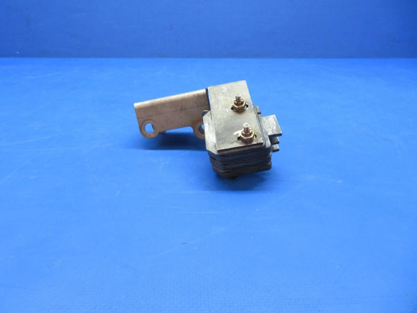 Cessna 310 / 310Q B.F. Goodrich De-Ice Brush Block P/N 3E2011-3 (0923-3113)