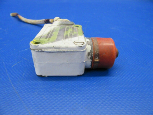 Cessna T310Q Micro Switch Nose Gear Down P/N 2VB1 (0319-352)