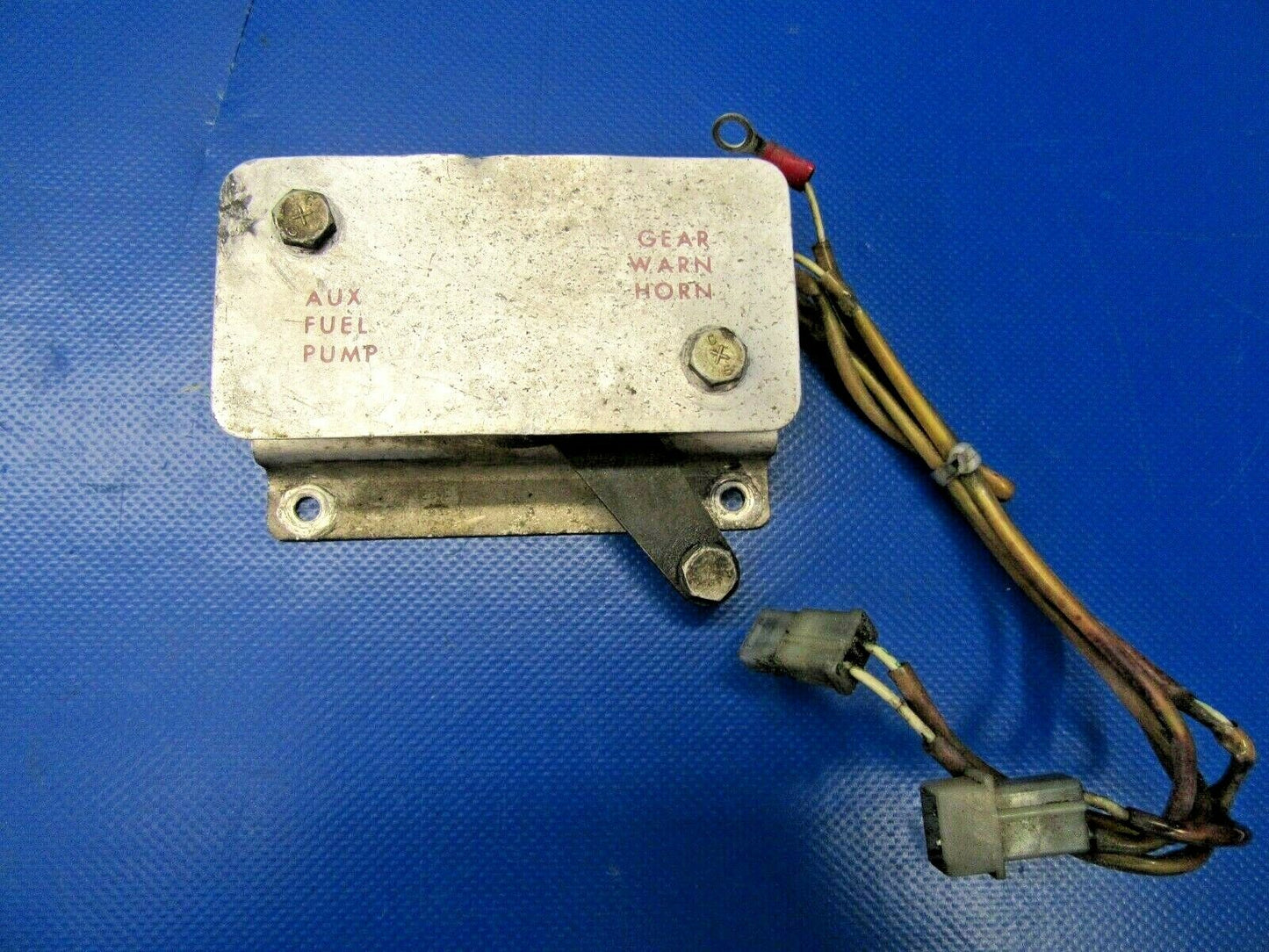 Cessna P210N / 210 Switch Assy Gear Warning & Fuel Pump 1270727-1 (0919-304)