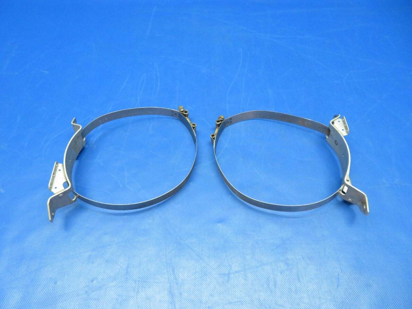 Cessna 401 Clamp Assy Support Oxygen Bottle 8.5" 5017450-2 LOT OF 2 (0124-232)