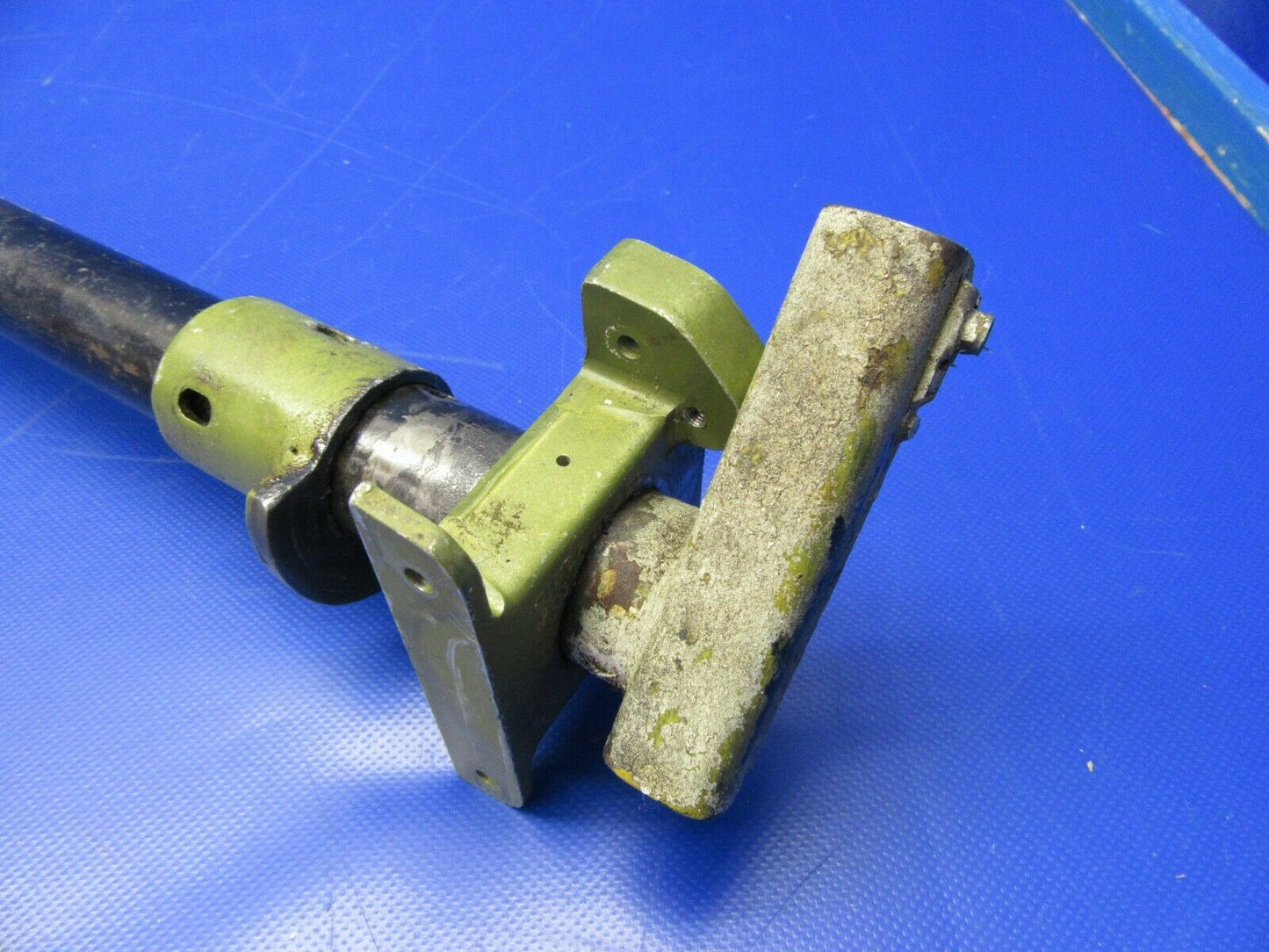 Piper PA-32 Lance Flap Torque Tube Assembly P/N 68451-00 (0520-246)