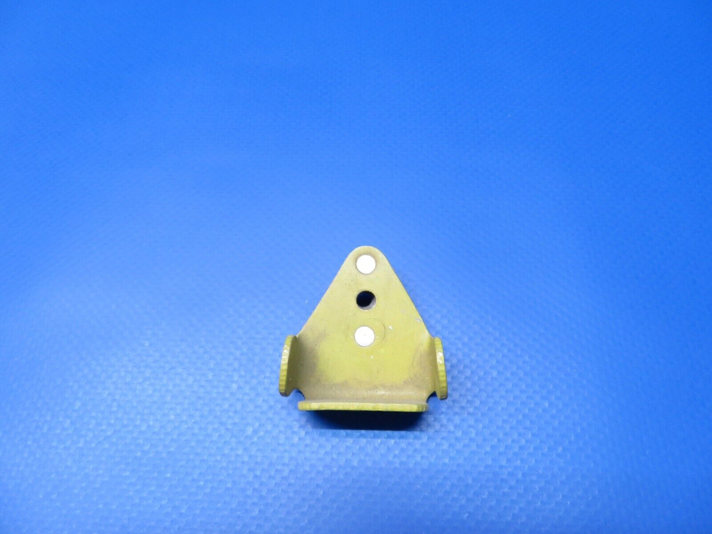 Piper Center Hinge Bracket P/N 40042-009 NOS (0922-327)