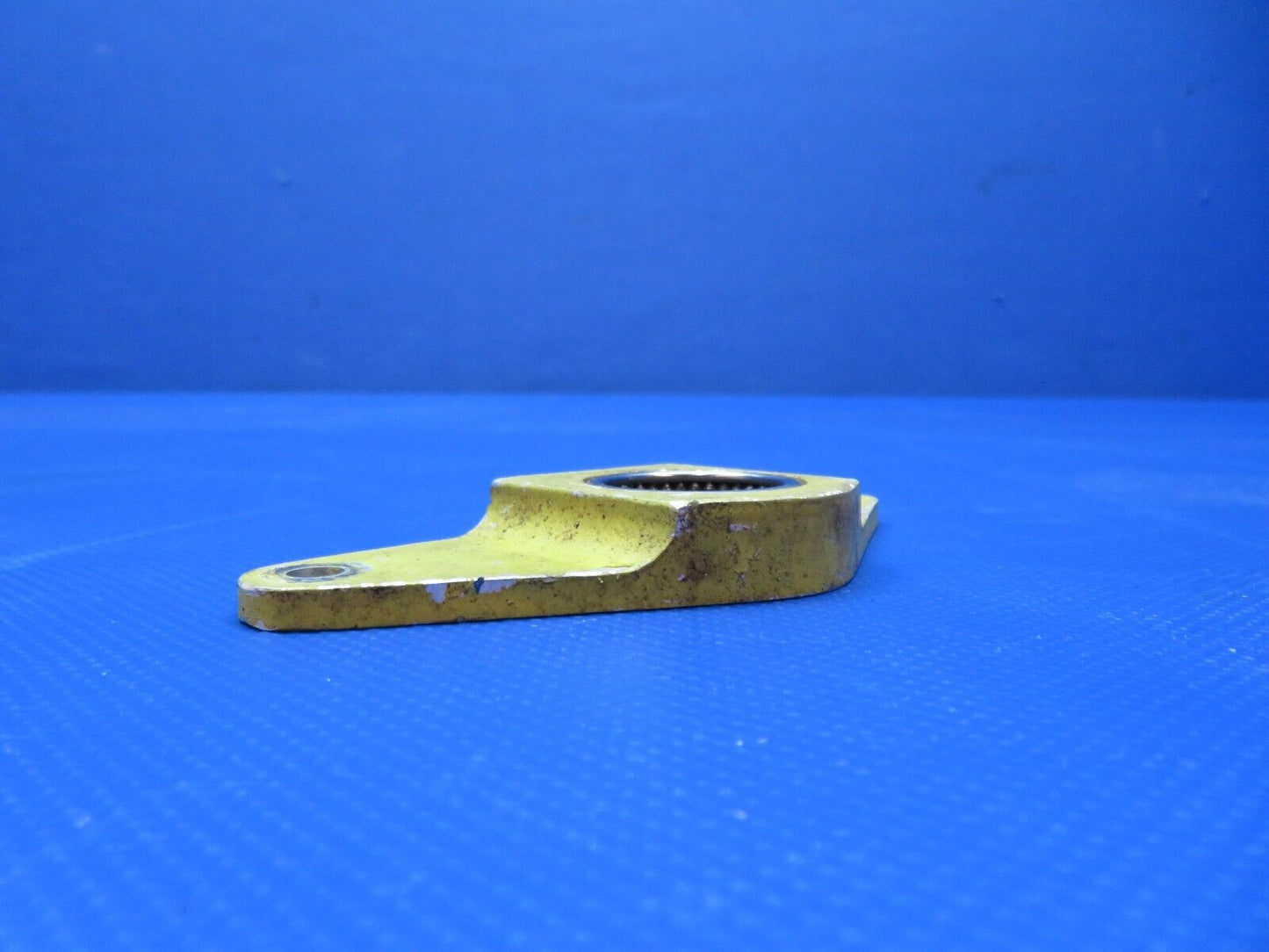 Piper PA-24-180 Bracket Assy Gear Retract Tube P/N 21041-00 (1223-243)