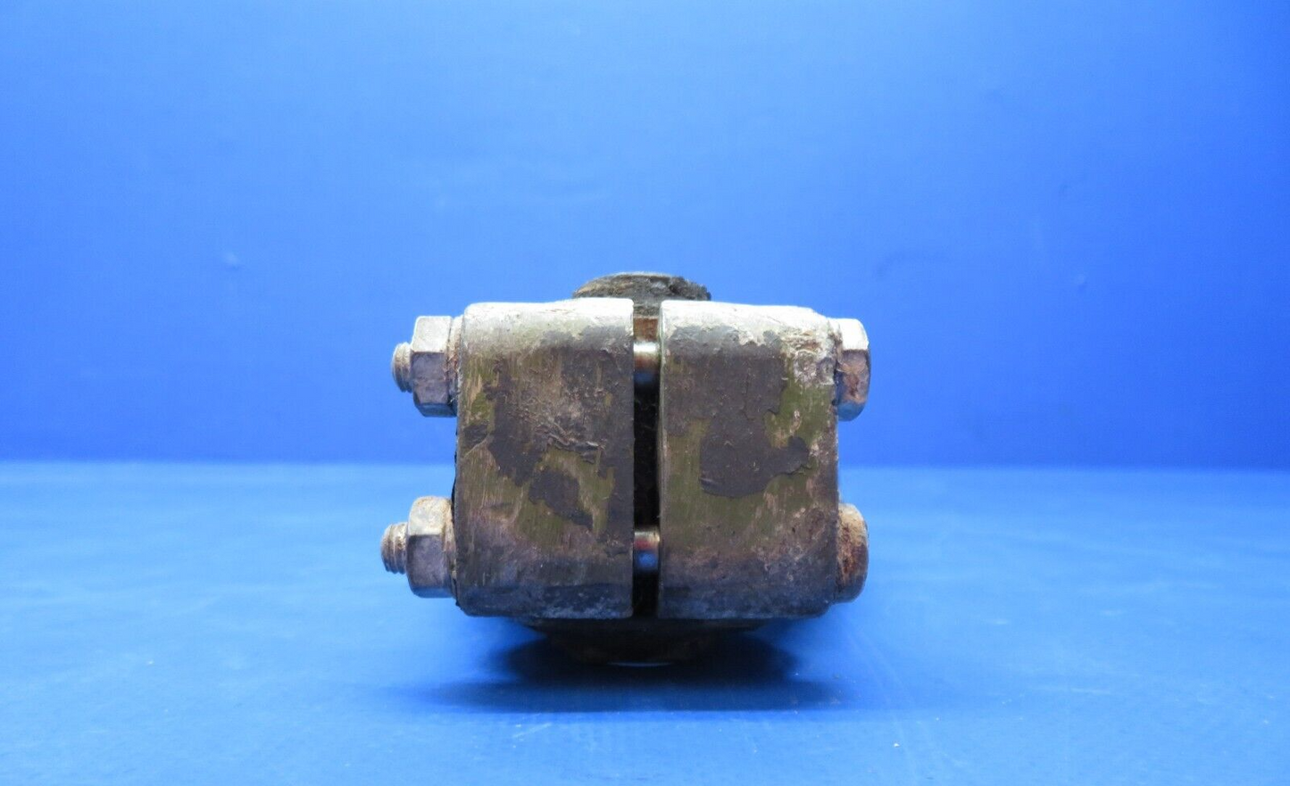 Continental O-300 LH AFT RH FWD Engine Mount Bracket P/N 40043 (0723-540)