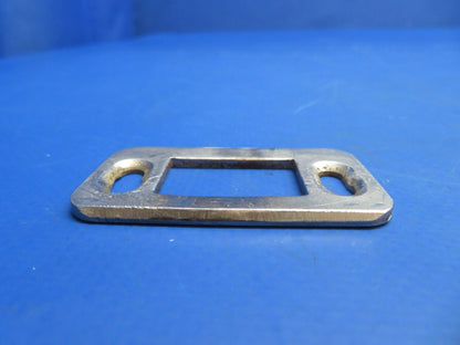 Piper PA-28-180 Cabin Door Pins & Strike Plates P/N 68353-00 LOT (0323-742)