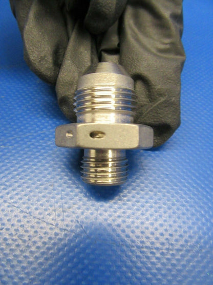 Pratt And Whitney Adapter Straight Tube to Boss 393929 NOS (0419-209)