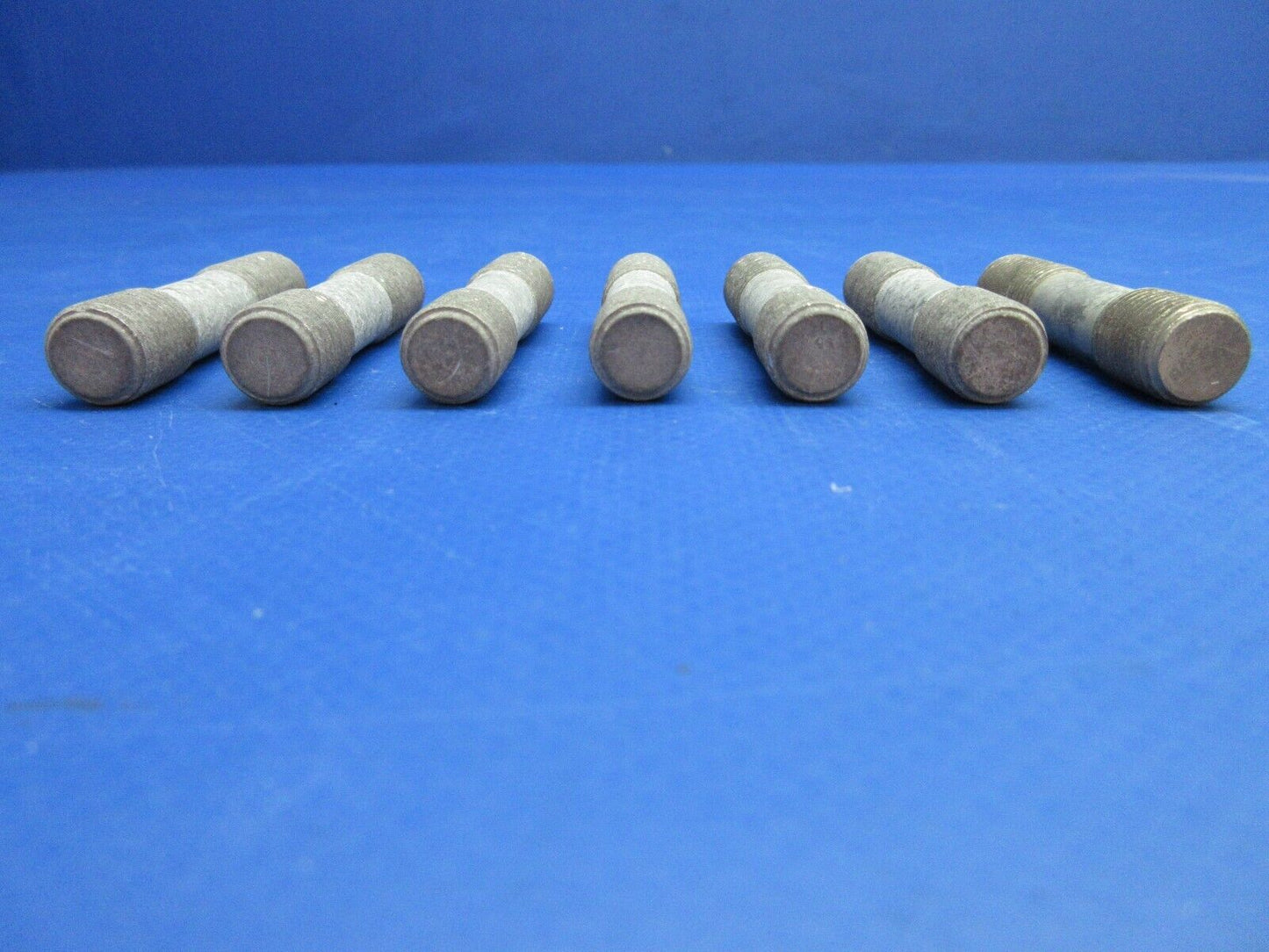 McCauley Threaded Propeller Stud w/ 8130 LOT OF 7 P/N B-4471 NOS (0523-391)