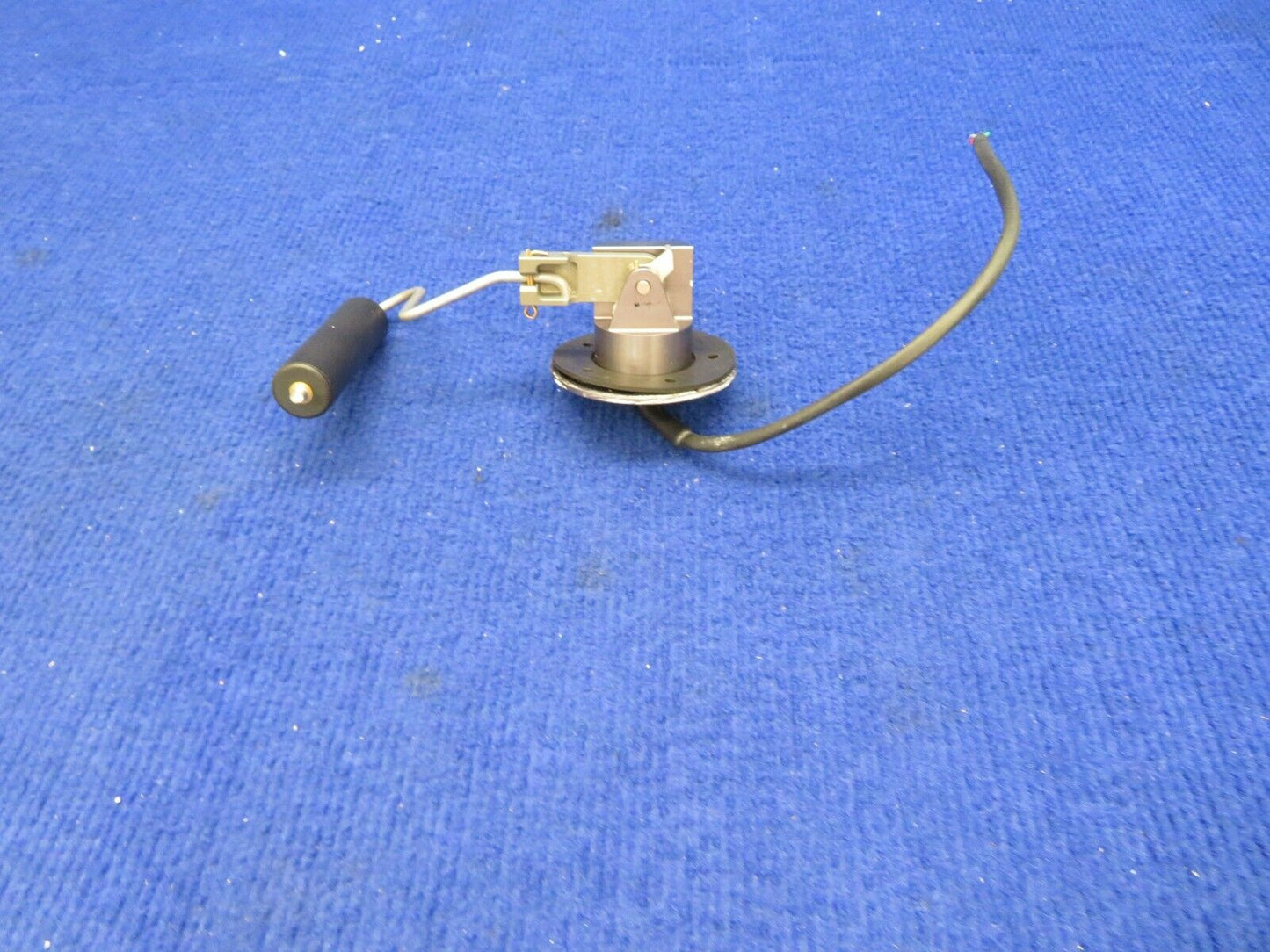 Cies Inc Cessna Fuel Sender Inboard NOS P/N CC284022 0618-7P1 (0422-379)
