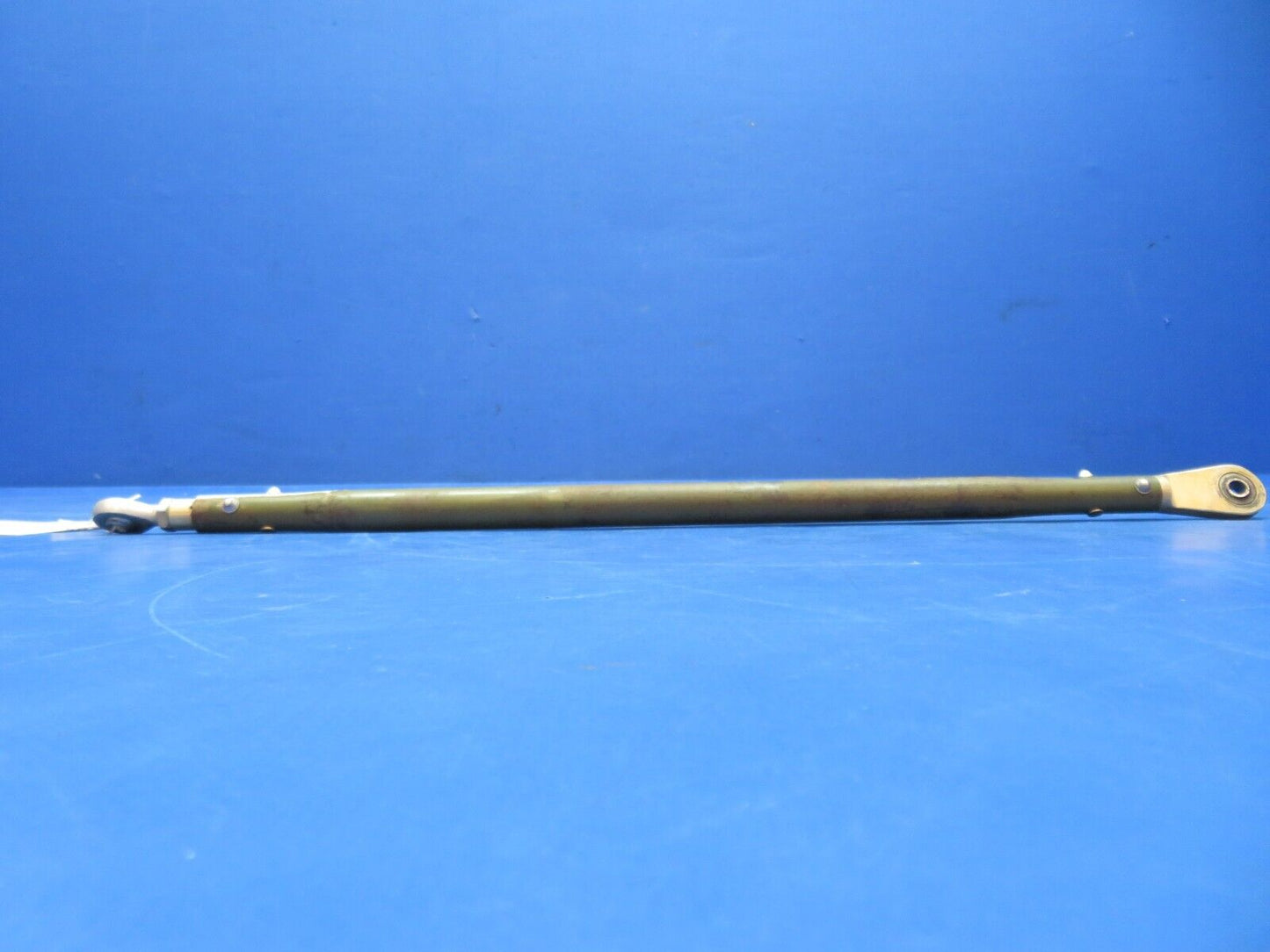 Cessna 310 / 310I RH Tube Assy Gear Drive MG Retract P/N 0841137-1 (1023-115)
