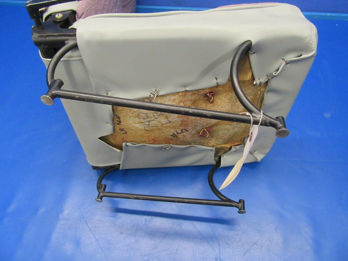 Piper PA-34-200T Seneca II Passenger Seat Rear LH P/N 79479-02 (1119-165)